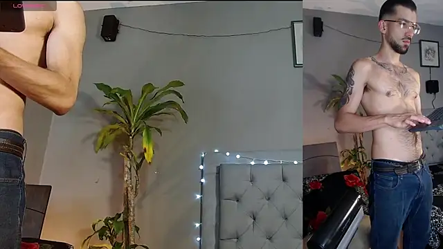 Snapshot of Mr_WhiteCock chatting on March 14, 1:27 am Mr WhiteCock online show from March 14, 1:27 am