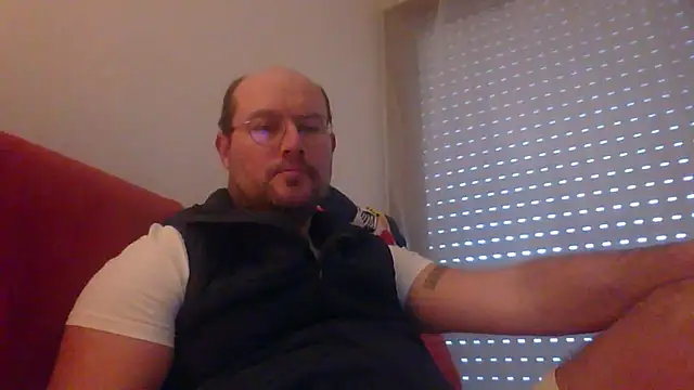 Snapshot of porompomperro chatting on January 8, 10:59 am porompomperro online show from January 8, 10:59 am