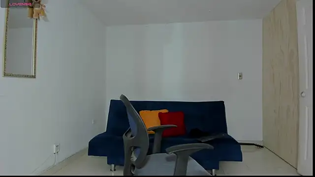 Ares Johnson online show from November 14, 6:31 pm