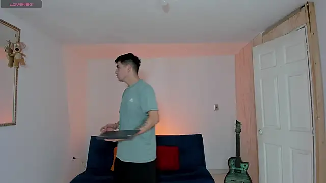 Ares Johnson online show from November 7, 7:50 pm