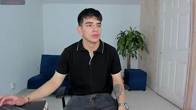 Ares Johnson online show from October 22, 1:37 pm