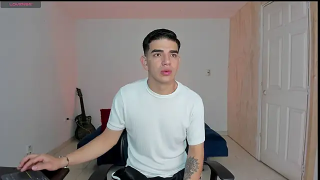 Ares Johnson online show from November 19, 12:05 pm