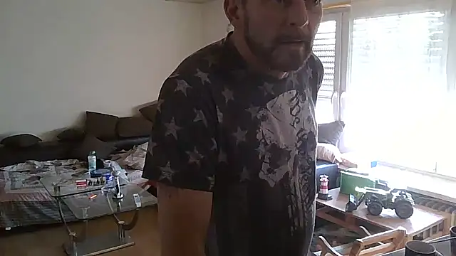 rosaeichel online show from March 4, 4:03 pm