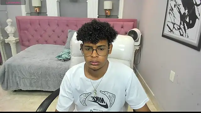 boylittle19cm online show from October 9, 12:32 pm