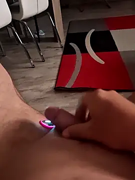 Szeltolo001 online show from April 7, 10:43 pm