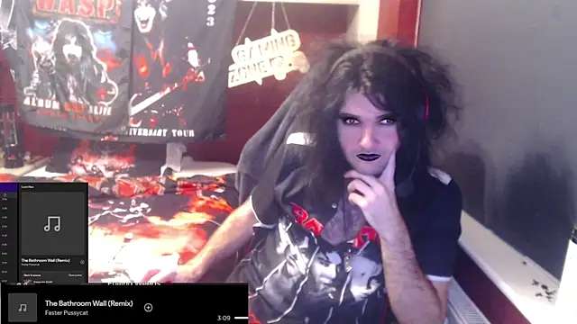 Rocker Assassin66630 online show from December 16, 7:10 pm