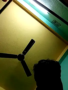 Snapshot of SEXYBOYBIGCOOCK chatting on December 31, 6:13 pm SEXYBOYBIGCOOCK online show from December 31, 6:13 pm