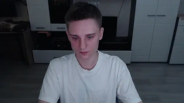 angryzan online show from October 17, 5:44 am