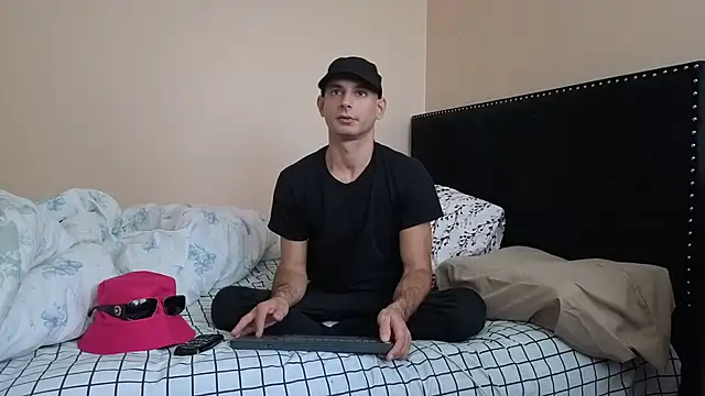 hailzeffn online show from October 18, 3:28 pm