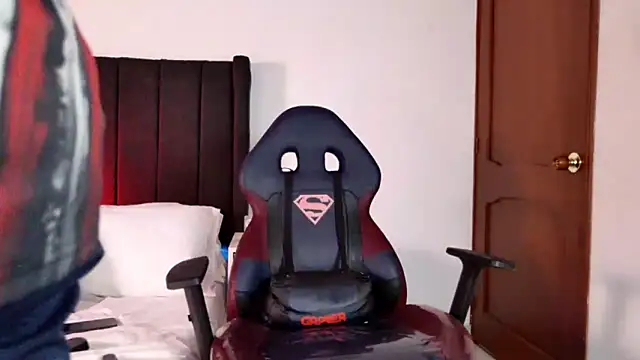 muscle ares online show from October 31, 12:45 am