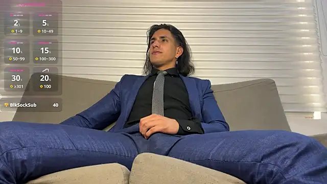 Snapshot of Tom_blunt96 chatting on January 21, 1:28 pm Tom blunt96 online show from January 21, 1:28 pm