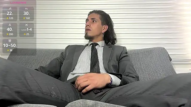 Snapshot of Tom_blunt96 chatting on December 31, 2:25 pm Tom blunt96 online show from December 31, 2:25 pm