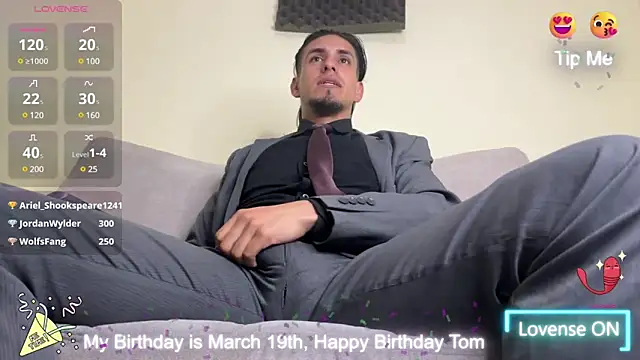 Snapshot of Tom_blunt96 chatting on March 19, 2:13 pm Tom blunt96 online show from March 19, 2:13 pm