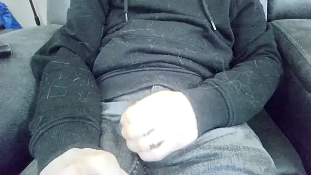 hornyguyuk1973 online show from January 12, 11:04 pm