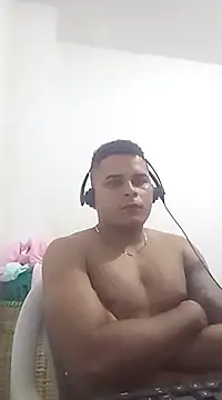 SaucyAffair0 online show from December 30, 1:04 am