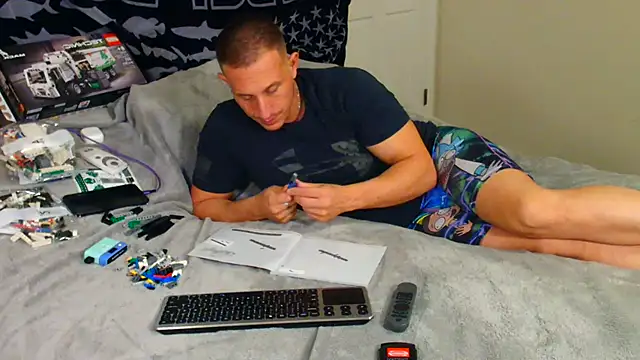 Snapshot of zack_Fisher chatting on February 5, 3:23 am zack Fisher online show from February 5, 3:23 am