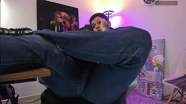 Nicolas Fellener online show from November 26, 4:59 am