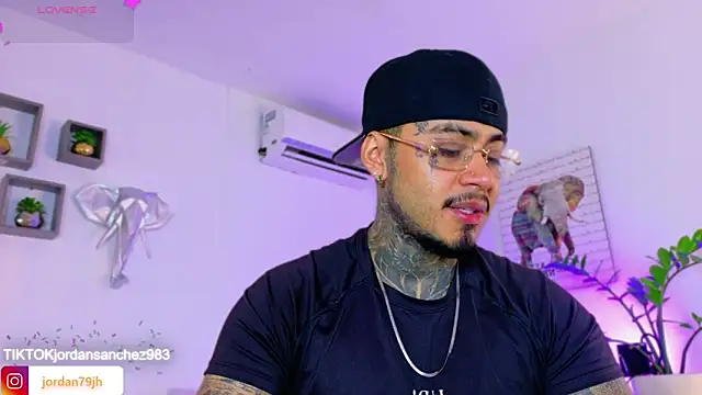 JordanSmiith  online show from April 2, 8:38 pm