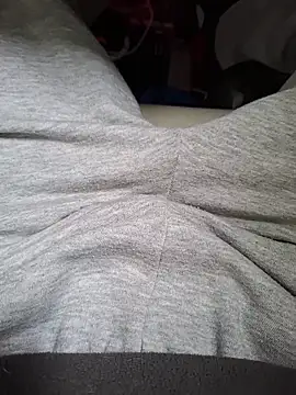 FreezingTie850 online show from March 26, 3:49 pm