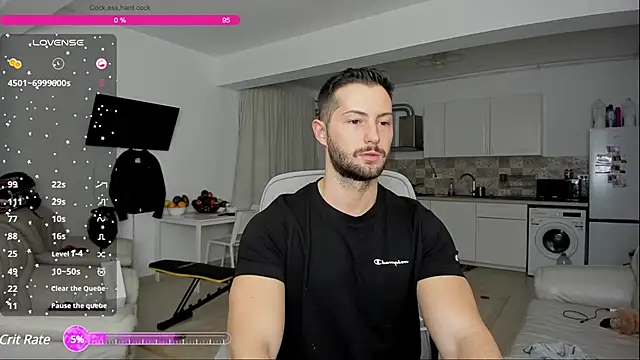 Snapshot of ZackFraser chatting on December 12, 5:10 am ZackFraser online show from December 12, 5:10 am