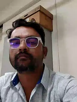 Snapshot of suton1 chatting on December 9, 10:11 am suton1 online show from December 9, 10:11 am