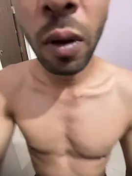 Snapshot of mujraboii chatting on March 18, 2:28 pm mujraboii online show from March 18, 2:28 pm