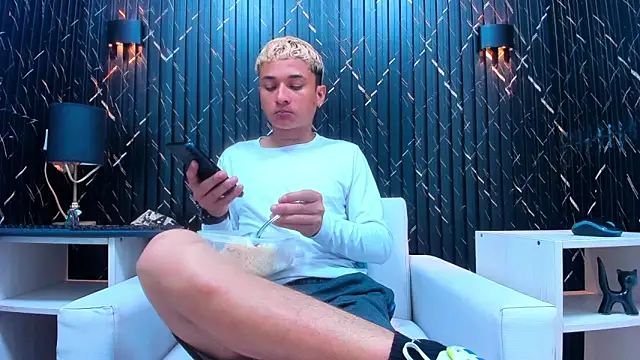 jeic 18 online show from November 4, 7:15 pm