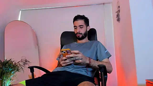 Your  hero1 online show from October 25, 12:51 pm