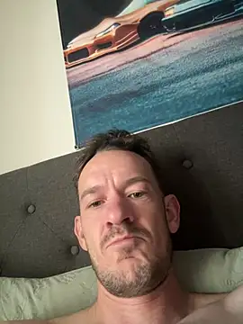 JohnDee333 online show from April 20, 2:19 pm