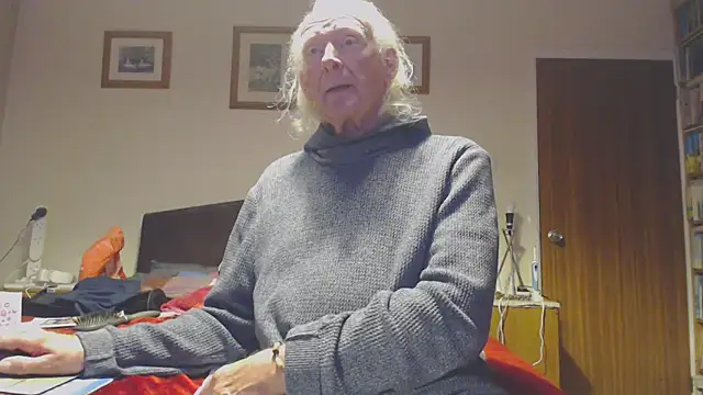 WaverlyKernow online show from October 10, 9:39 pm