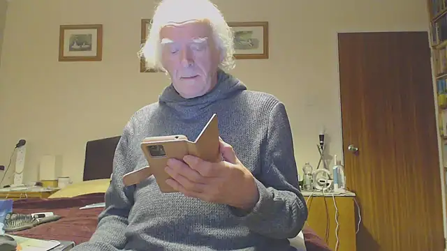 WaverlyKernow online show from January 26, 9:40 pm