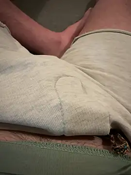 Im the b0ss online show from April 30, 8:27 pm