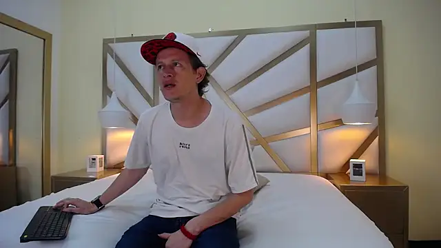 AnthonyAlso online show from November 22, 4:23 am