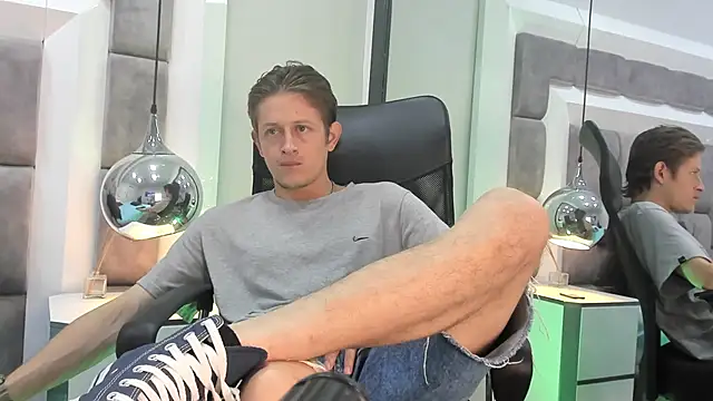 AnthonyAlso online show from October 8, 8:24 pm