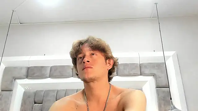 AnthonyAlso online show from October 6, 8:35 pm