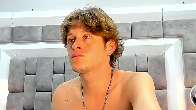 AnthonyAlso online show from October 5, 8:24 pm