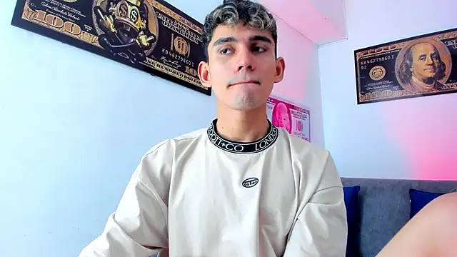 EstebanPerez  online show from December 27, 12:12 pm