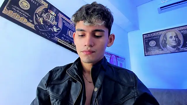 EstebanPerez  online show from December 4, 12:03 pm
