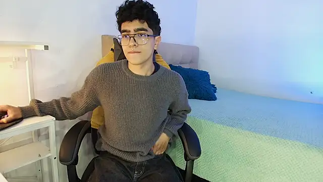  nickconnor01 online show from October 16, 6:21 am