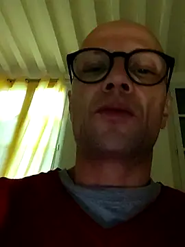 Snapshot of wedge75 chatting on October 9, 2:00 pm wedge75 online show from October 9, 2:00 pm