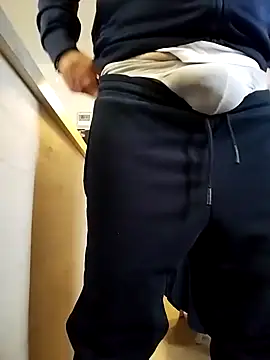 Snapshot of MATTIS11 chatting on March 11, 3:12 pm MATTIS11 online show from March 11, 3:12 pm