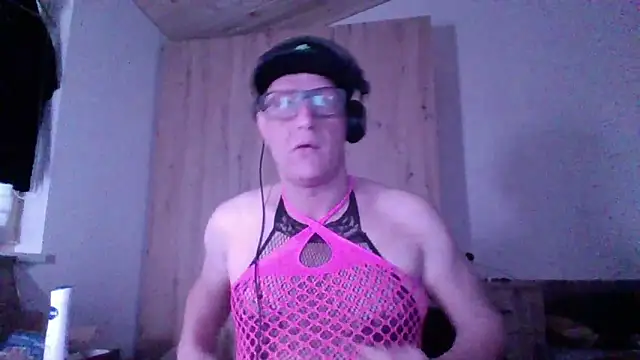 Bigthroaterboy online show from October 12, 1:38 pm