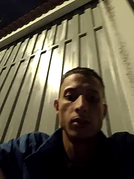 magrinhosafadoo33 online show from April 2, 5:38 am