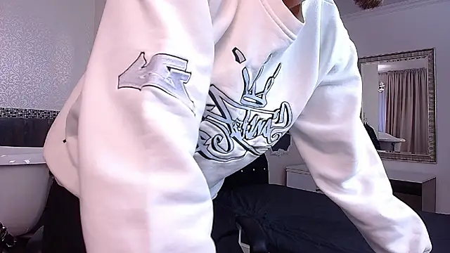 BrandonTate online show from November 14, 1:34 pm