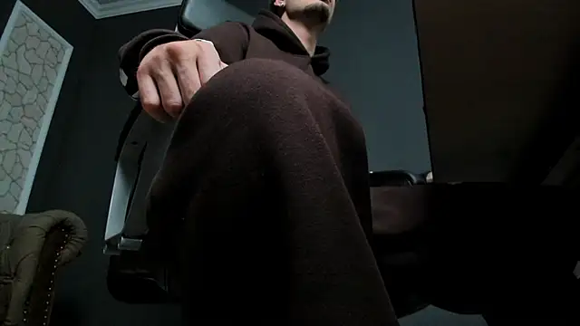 BrandonTate online show from December 19, 12:35 pm