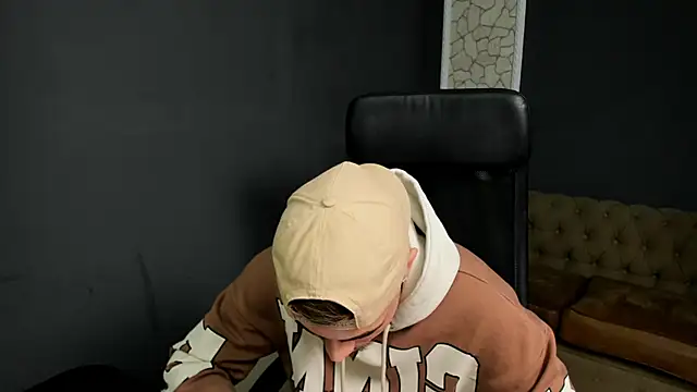 BrandonTate online show from December 22, 2:58 pm