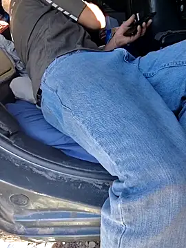 FloppyPickle4u online show from February 4, 5:30 pm