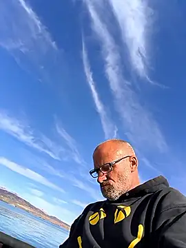 FloppyPickle4u online show from January 18, 8:11 pm