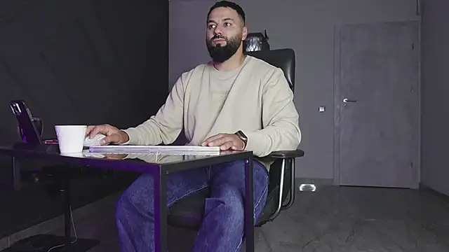 mattmasterss online show from October 12, 10:04 pm