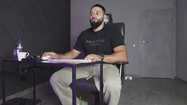 mattmasterss online show from October 18, 7:52 pm